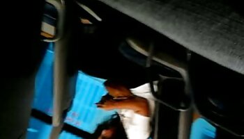 Usa il giocattolo sessuale WETVIBE per bagnare la sua figa pelosa asciutta nonne troie porno gratis