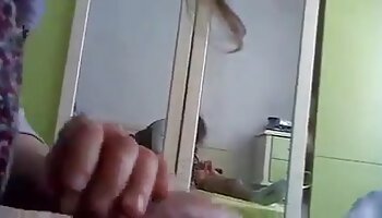 Pulcino grasso dai vecchie troie porno capelli corti sbattuto da uno stallone all'aperto